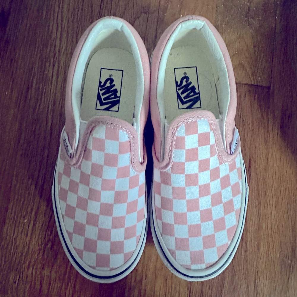 Girls slip on vans
